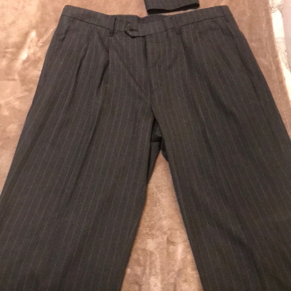 Haggar 42R suit Dark Gray with Pinstripe - Picture 3 of 4